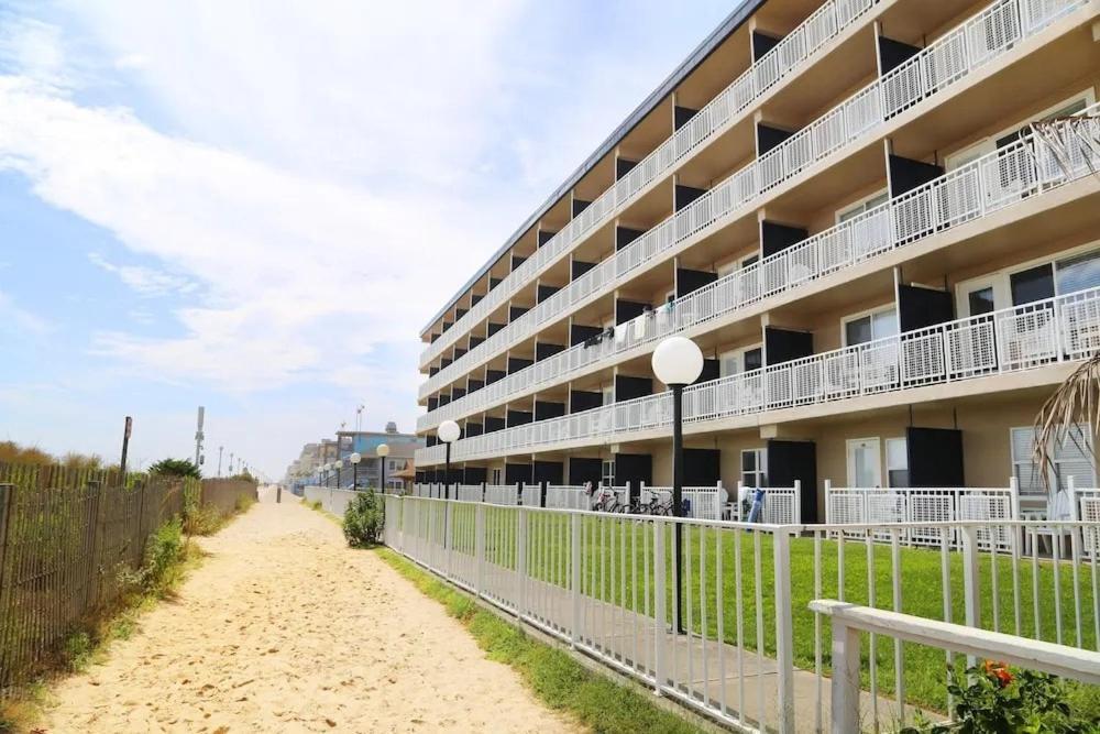 Dunes Suites Oceanfront オーシャン・シティ エクステリア 写真